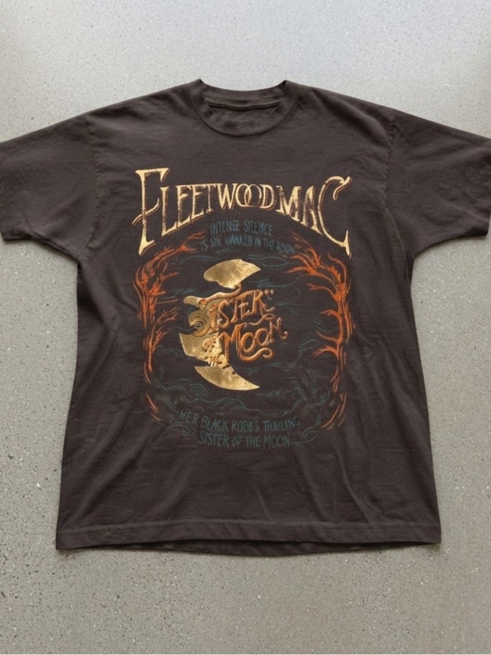 Fleetwood Mac Sister of the Moon Graphic Art Dark Gildan T-Shirt